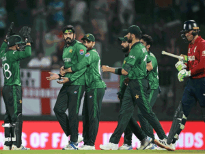 सेमीफाइनल और फाइनल की टिकट बिक्री शुरू:पाकिस्तान की जीत-हार तय करेगी सेमीफाइनल-फाइनल का वेन्यू; जगह चेंज होने पर रिफंड होगा पैसा