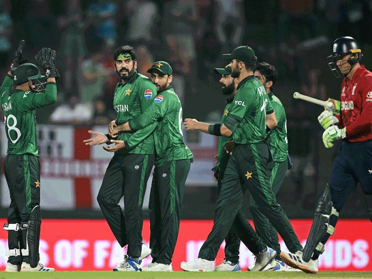 सेमीफाइनल और फाइनल की टिकट बिक्री शुरू:पाकिस्तान की जीत-हार तय करेगी सेमीफाइनल-फाइनल का वेन्यू; जगह चेंज होने पर रिफंड होगा पैसा