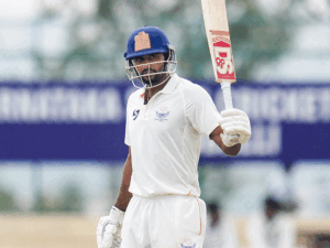 रणजी ट्रॉफी फाइनल- जम्मू-कश्मीर का स्कोर 527/6:दूसरे दिन कप्तान डोगरा, वधावन और साहिल की फिफ्टी; डोगरा और अनीश में नोंक-झोंक
