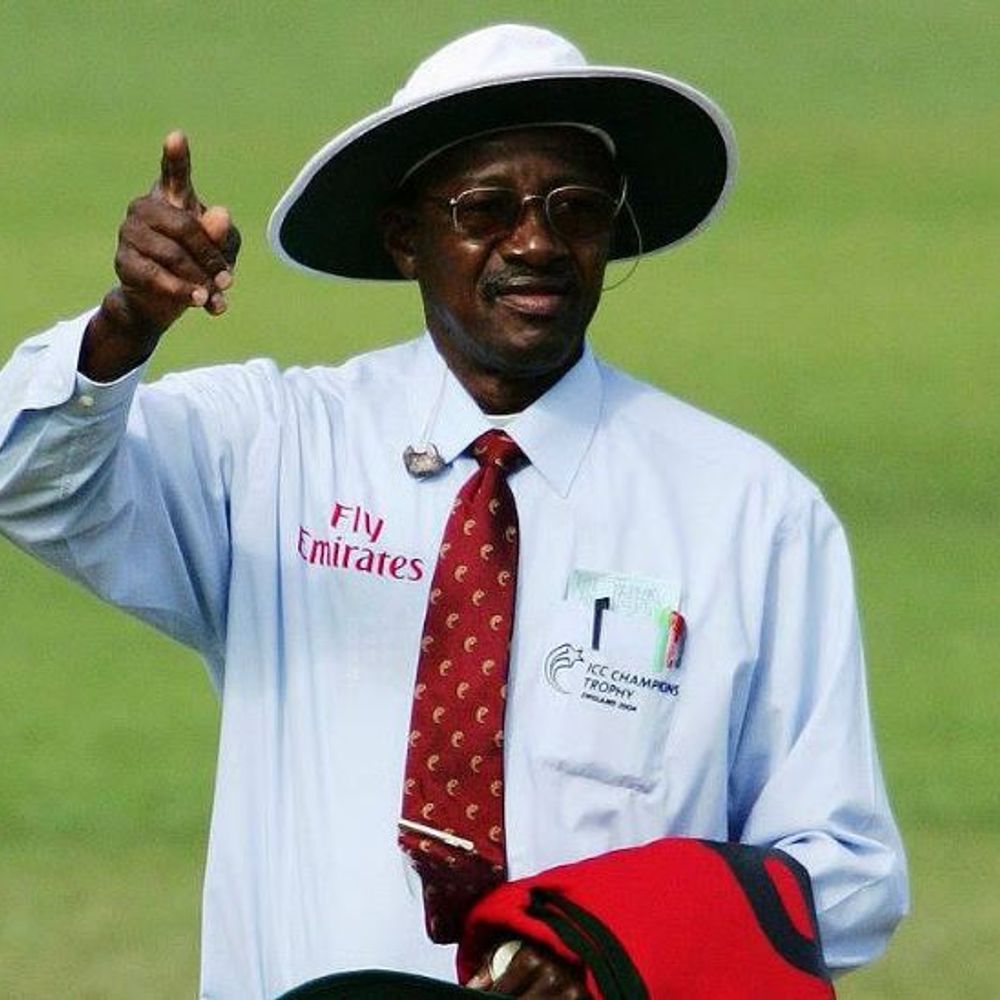 स्टीव बकनर ने माना- तेंदुलकर को LBW देना गलती थी:22 साल बाद कहा- आज भी लोग पूछते हैं आउट क्यों दिया; गाबा टेस्ट में आउट दिया था