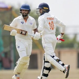 रणजी चैंपियन बनने के करीब पहुंचा जम्मू-कश्मीर:कर्नाटक के खिलाफ 5वें दिन कामरान इकबाल का शतक; टीम ने 576 रन की बढत बनाई
