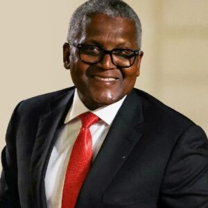 फोर्ब्स अफ्रीकी अरबपतियों की सूची में अव्वल अलीको डेंगोटे:बैंक से निकाले 90 करोड़, रातभर कैश छूते रहे ताकि अमीर होने का एहसास हो, 8 की उम्र में सीखने लगे थे बिजनेस के गुर