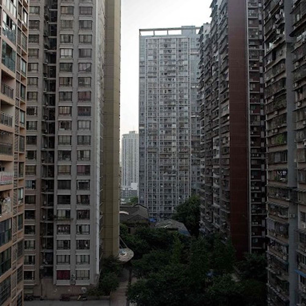 चीन- खाली फ्लैट खरीद परिजनों की अस्थियां रखने पर बैन:कब्रिस्तान महंगा होने पर लोग प्रॉपर्टी खरीद रहे थे, उसमें अस्थियां रखते थे