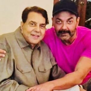 धर्मेंद्र के निधन पर भावुक हुए बॉबी देओल:पापा के साथ और वक्त बिताने का पछतावा; कहा- दुख ने ईशा और अहाना के करीब लाया