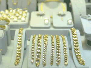 चांदी एक दिन में ₹11,620 महंगी, ₹2.68 लाख पहुंची:इस साल 37 हजार का उछाल, 10 ग्राम सोना ₹1,592 चढ़कर ₹1.52 लाख पर आया