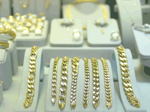 चांदी एक दिन में ₹11,620 महंगी, ₹2.68 लाख पहुंची:इस साल 37 हजार का उछाल, 10 ग्राम सोना ₹1,592 चढ़कर ₹1.52 लाख पर आया