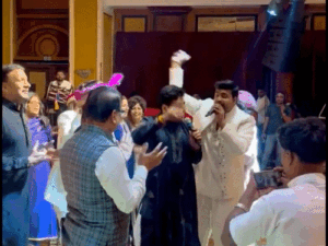 बेटी की शादी में नाचे तारक मेहता:शैलेश लोढ़ा की बेटी स्वरा की निजी समारोह में शादी; नहीं पहुंचे जेठालाल