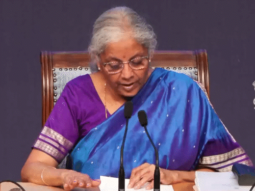बैंकिंग सुधारों के लिए जल्द बनेगी हाई-लेवल कमेटी:वित्त मंत्री ने कहा- बैंकों के पास NPA सबसे कम, रिफॉर्म्स के लिए सही समय