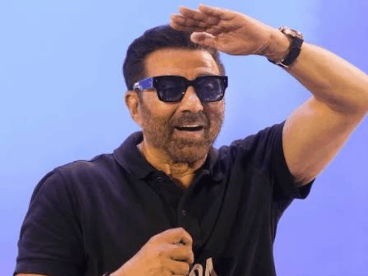 सनी देओल बोले- 'मैं दुनिया का पापा हूं':'ऑगी एंड द कॉकरोचेज' कार्टून का डायलॉग सुनाया; बंटवारा 1947 के प्रमोशन में पहुंचे थे