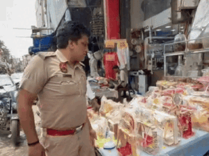 पूजा सामग्री फेंकने पर अर्जुन अवॉर्डी ACP को कोर्ट नोटिस:अतिक्रमण हटाने के दौरान गिराईं थीं मूर्तियां; दिनेश कुमार बोले-मुझे नहीं पता कब फेंकी सामग्री